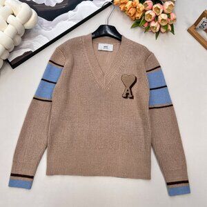 AMI V-neck pullover knitted sweater